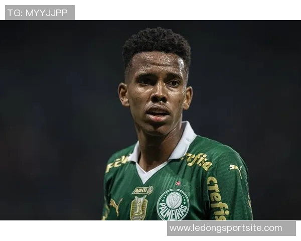 埃斯特旺10岁签约耐克16岁身价破千万成巴甲新星