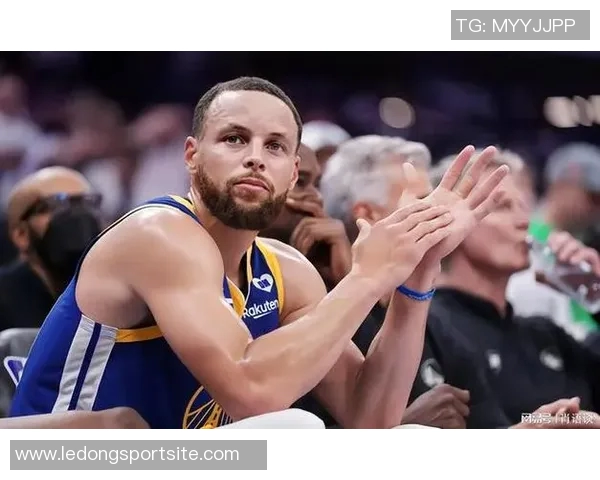 波斯特盛赞波杰姆斯基自信出色训练刻苦展现卓越球技