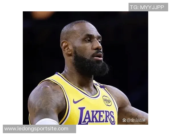 詹姆斯下场休息期间湖人净胜16分他的正负值为何却是14